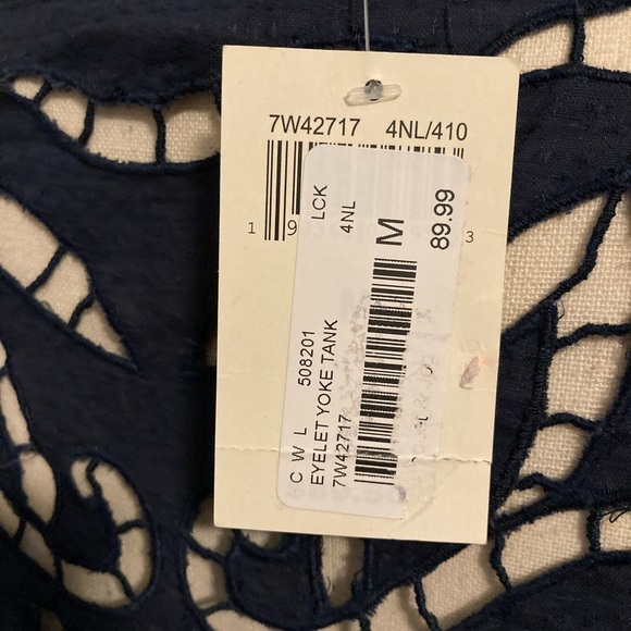 Navy blue Lucky ๐ Brand floral embroidered top - Picture 4 of 11